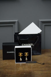 Chanel Clips